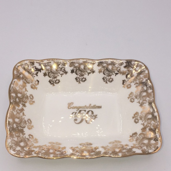 Royal Albert Golden Wedding Anniversary 50th Dish - Picture 9 of 9